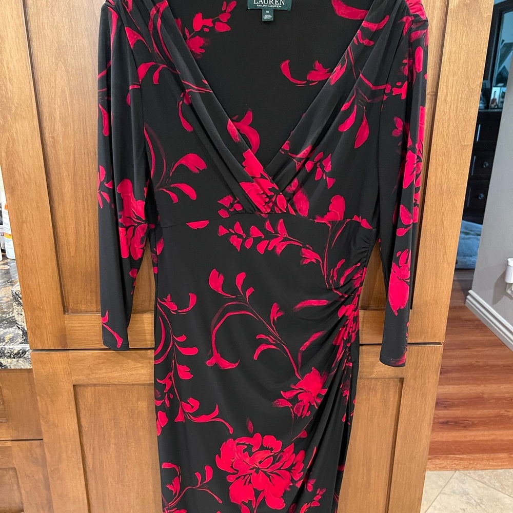 Long sleeve beautiful dress Ralph Lauren size 10 medium length